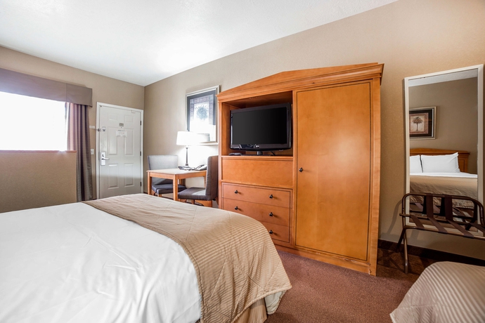 Imagen de los interiores del Hotel Clarion Suites St George - Convention Center Area. Foto 11