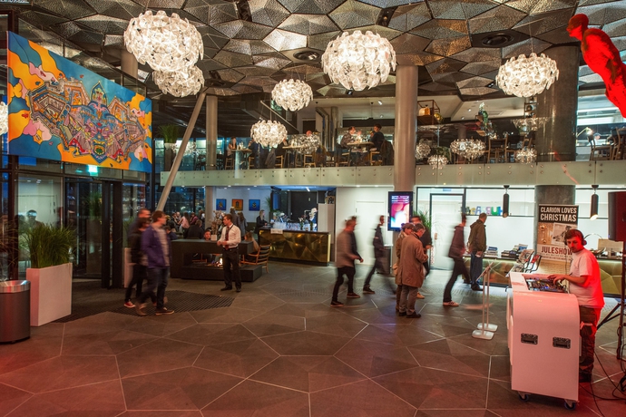 Imagen de los interiores del Hotel Clarion The Edge. Foto 15