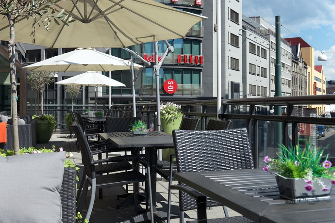 Imagen de los exteriores del Hotel Clarion The Hub. Foto 8