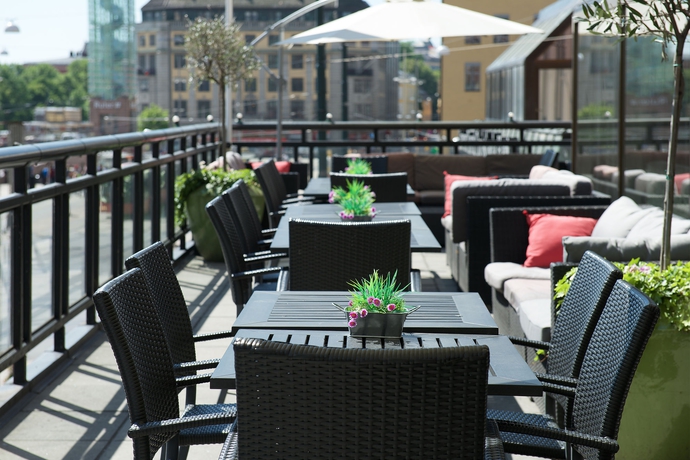 Imagen de los exteriores del Hotel Clarion The Hub. Foto 9