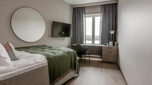 Imagen de la habitación del Hotel Clarion Ume&aring;. Foto 15