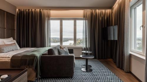 Imagen de la habitación del Hotel Clarion Ume&aring;. Foto 16