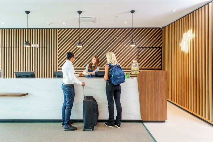 Imagen de los interiores del Hotel Clarion Vienna South. Foto 15