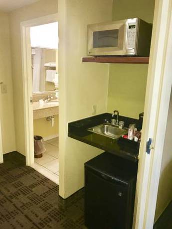 Imagen de la habitación del Hotel Clarion & Suites Hamden - New Haven. Foto 5