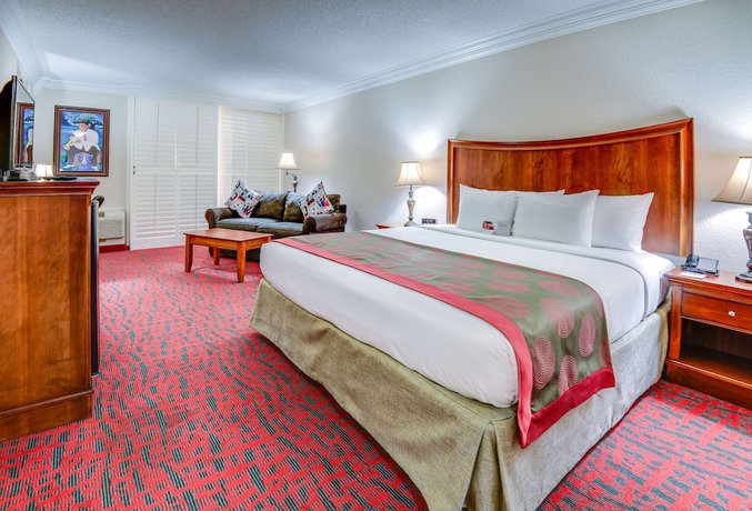 Imagen de la habitación del Hotel Clarion & Suites Metairie. Foto 5