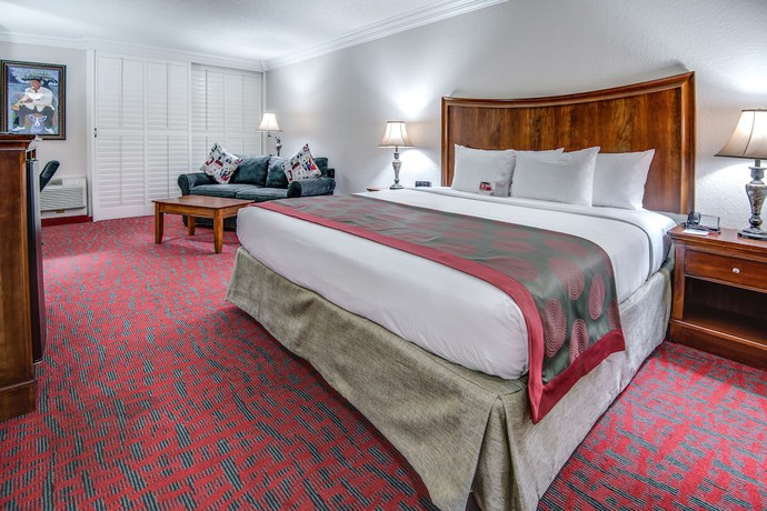 Imagen de la habitación del Hotel Clarion & Suites Metairie. Foto 6