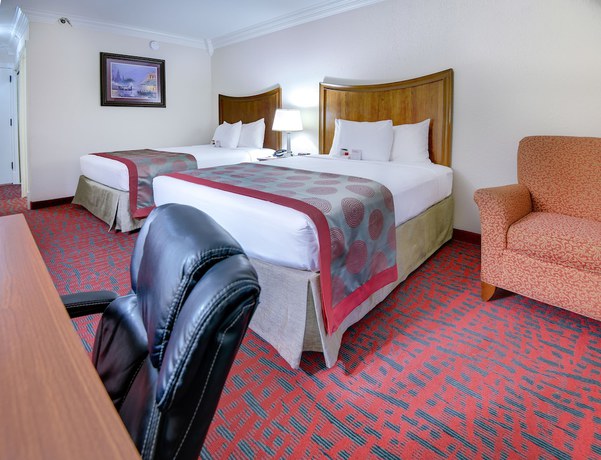 Imagen de la habitación del Hotel Clarion & Suites Metairie. Foto 9