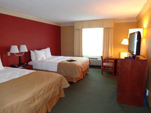Imagen de la habitación del Hotel Clarion and Conference Center. Foto 7
