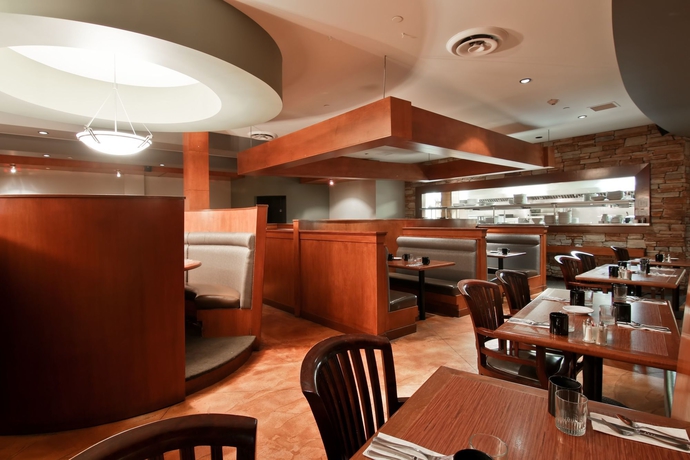 Imagen del bar/restaurante del Hotel Clarion and Conference Centre. Foto 1