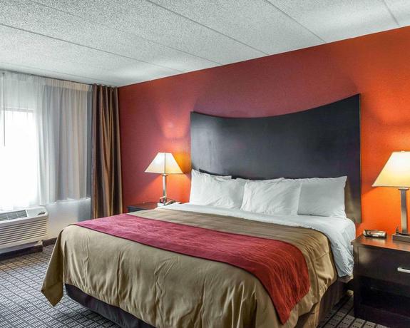 Imagen general del Hotel Clarion and Suites Bwi Airport North. Foto 1