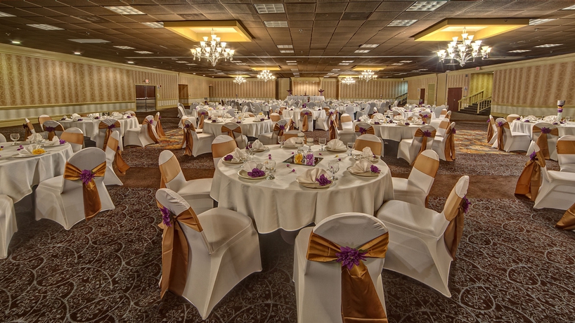 Imagen de los interiores del Hotel Clarion and Suites Conference Center Memphis Airport. Foto 16