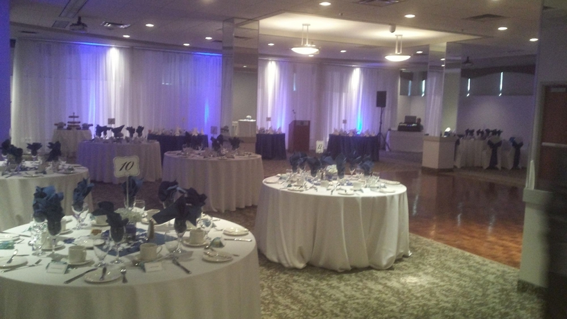 Imagen de los interiores del Hotel Clarion and Suites. Foto 13