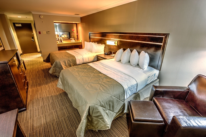 Imagen de la habitación del Hotel Clarion and Suites. Foto 8