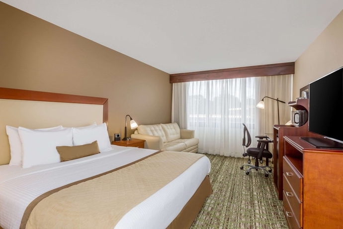 Imagen de la habitación del Hotel Clarion and Suites, Mount Laurel. Foto 6