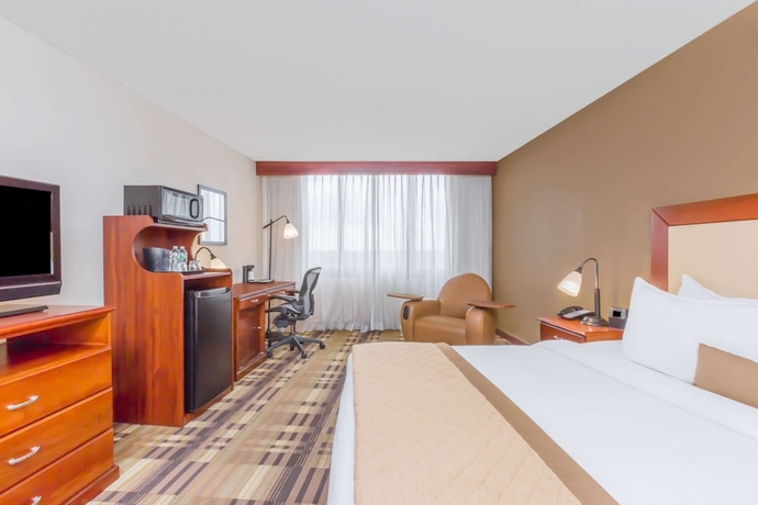 Imagen de la habitación del Hotel Clarion and Suites, Mount Laurel. Foto 10