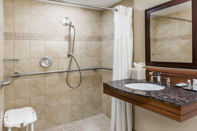 Imagen de la habitación del Hotel Clarion and Suites, Mount Laurel. Foto 11