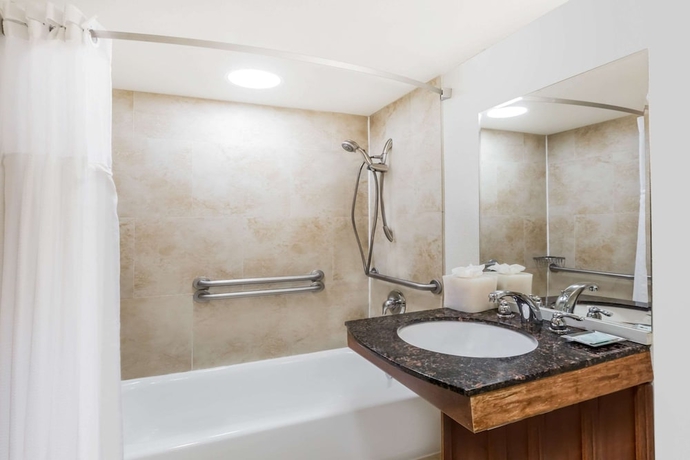 Imagen de la habitación del Hotel Clarion and Suites, Mount Laurel. Foto 12