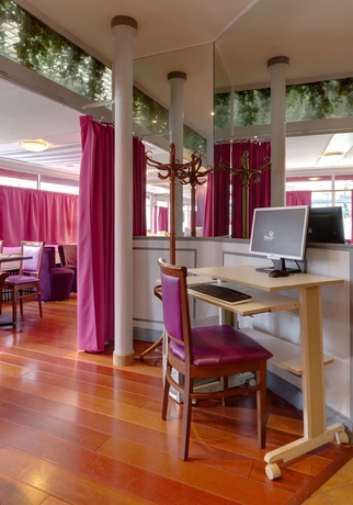 Imagen de los interiores del Hotel Clarisse. Foto 12