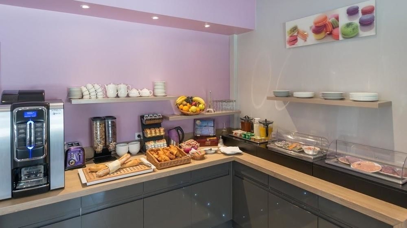 Imagen del bar/restaurante del Hotel Clarisse. Foto 2