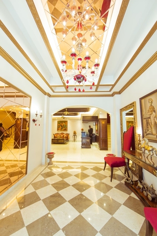 Imagen de los interiores del Hotel Clark International. Foto 14