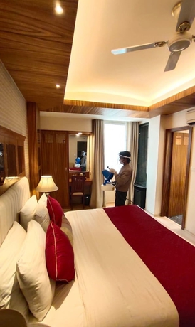 Imagen de la habitación del Hotel Clark International. Foto 9