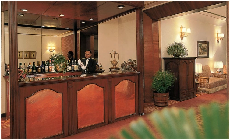 Imagen del bar/restaurante del Hotel Clarkes , A Grand Heritage Since 1898. Foto 4