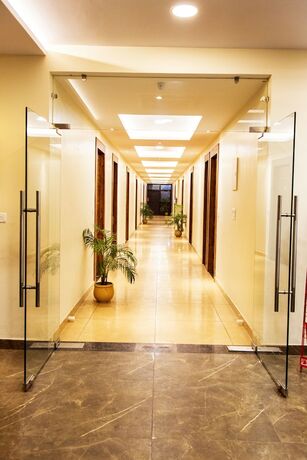 Imagen general del Hotel Clarks Inn Dudhwa. Foto 9