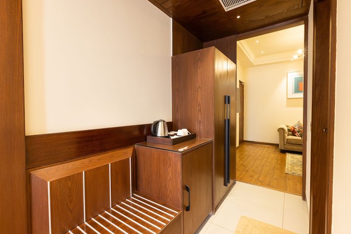 Imagen de los interiores del Hotel Clarks Inn Express Ludhiana. Foto 7