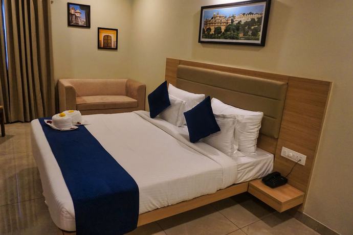 Imagen de la habitación del Hotel Clarks Inn Express Udaipur. Foto 9