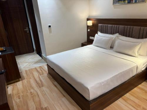 Imagen general del Hotel Clarks Inn Suites Agra. Foto 8