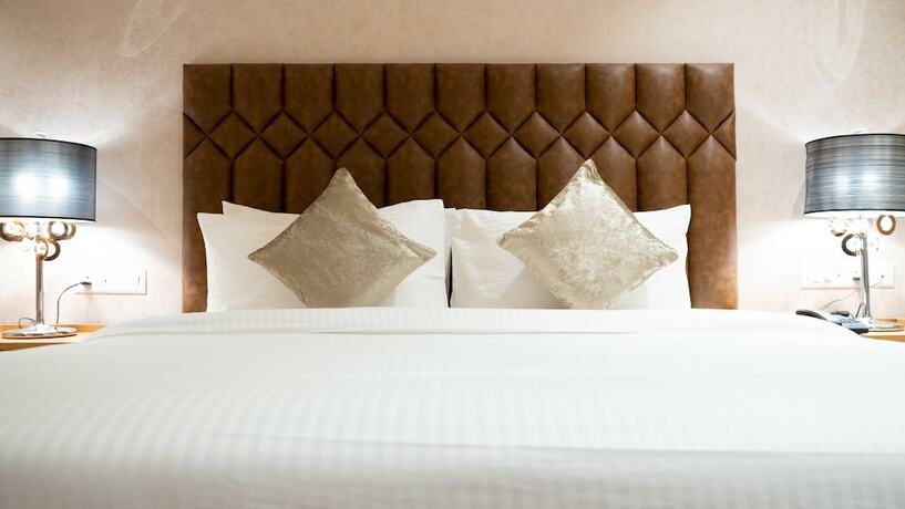 Imagen de la habitación del Hotel Clarks Inn Suites Kangra. Foto 14