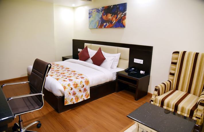 Imagen de la habitación del Hotel Clarks Inn Suites Katra. Foto 3
