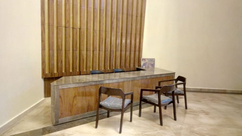 Imagen de los interiores del Hotel Clarks Inn Suites Katra. Foto 13