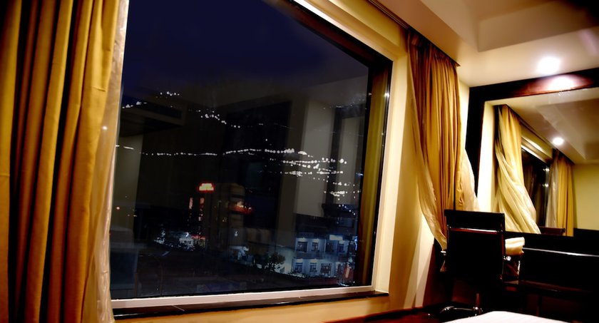 Imagen de la habitación del Hotel Clarks Inn Suites Katra. Foto 4
