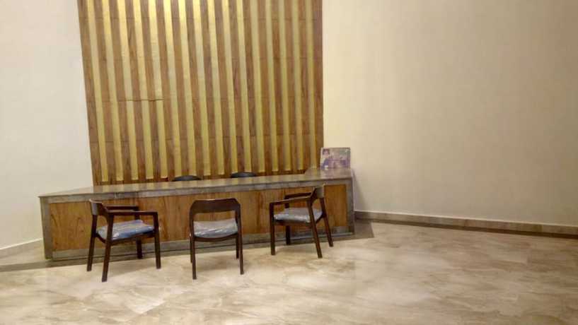 Imagen de los interiores del Hotel Clarks Inn Suites Katra. Foto 15