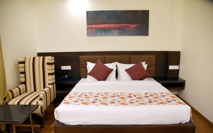 Imagen de la habitación del Hotel Clarks Inn Suites Katra. Foto 11