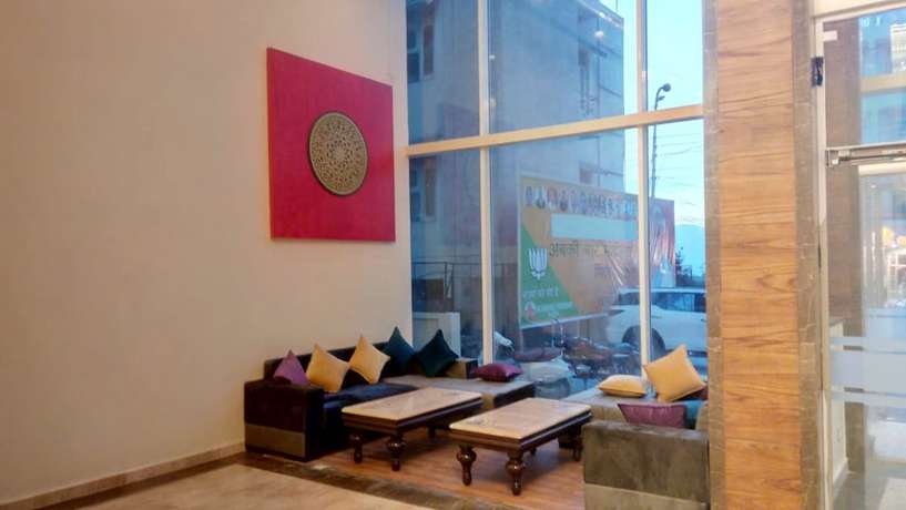 Imagen de los interiores del Hotel Clarks Inn Suites Katra. Foto 19