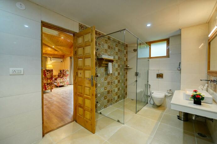 Imagen general del Hotel Clarks Inn Suites Manali. Foto 2