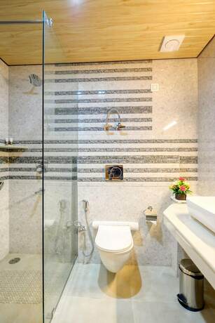 Imagen general del Hotel Clarks Inn Suites Manali. Foto 11