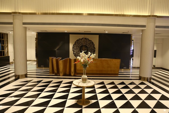 Imagen de los interiores del Hotel Clarks Inn suites Raipur. Foto 17