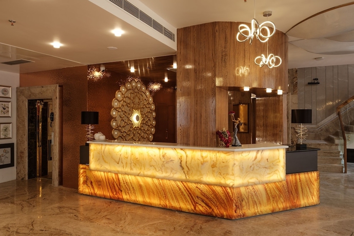 Imagen de los interiores del Hotel Clarks Premier Kota. Foto 17