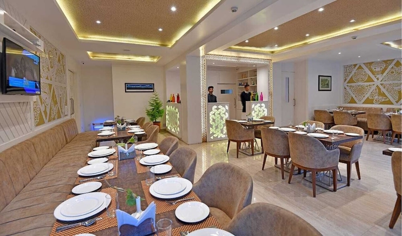 Imagen del bar/restaurante del Hotel Clarks Residences Bhowali. Foto 6