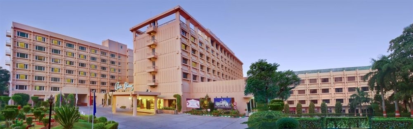 Imagen de los exteriores del Hotel Clarks Shiraz. Foto 8