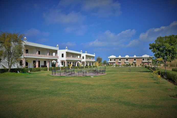 Imagen de la habitación del Hotel ClarksInn Suites Ranthambore. Foto 9