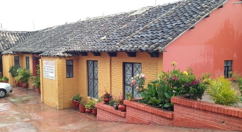 Imagen de los exteriores del Hotel Clasico Colonial. Foto 14