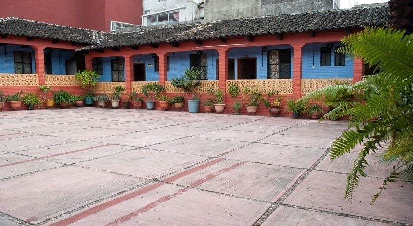 Imagen de los exteriores del Hotel Clasico Colonial. Foto 15