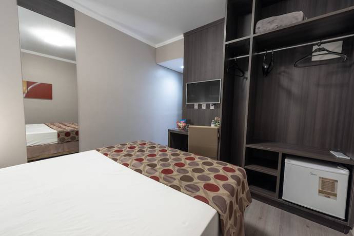 Imagen de la habitación del Hotel Class Guaxup&eacute;. Foto 2