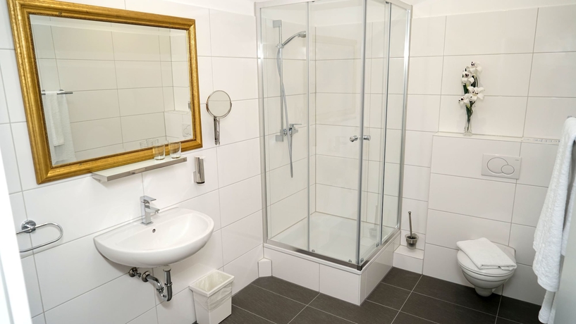 Imagen de la habitación del Hotel Class, Hamburgo. Foto 14