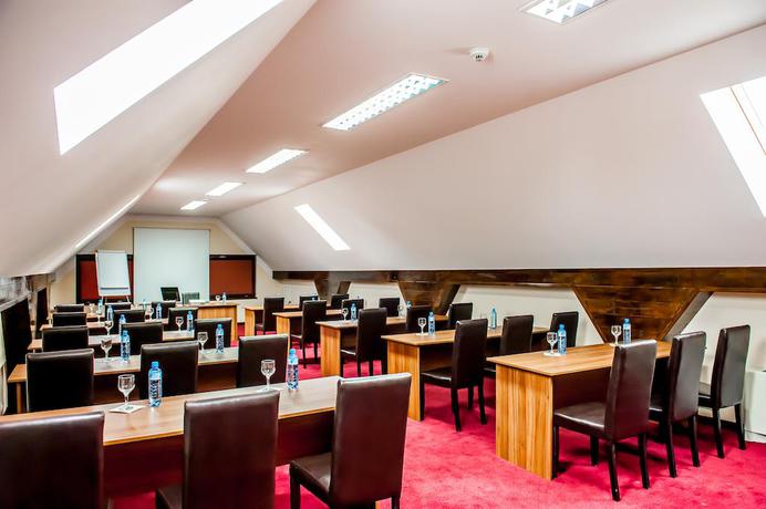 Imagen de los interiores del Hotel Class Hermannstadt. Foto 13