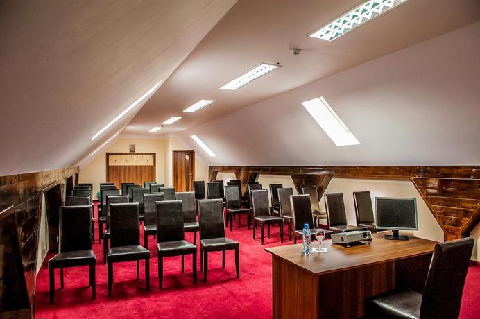 Imagen de los interiores del Hotel Class Hermannstadt. Foto 14
